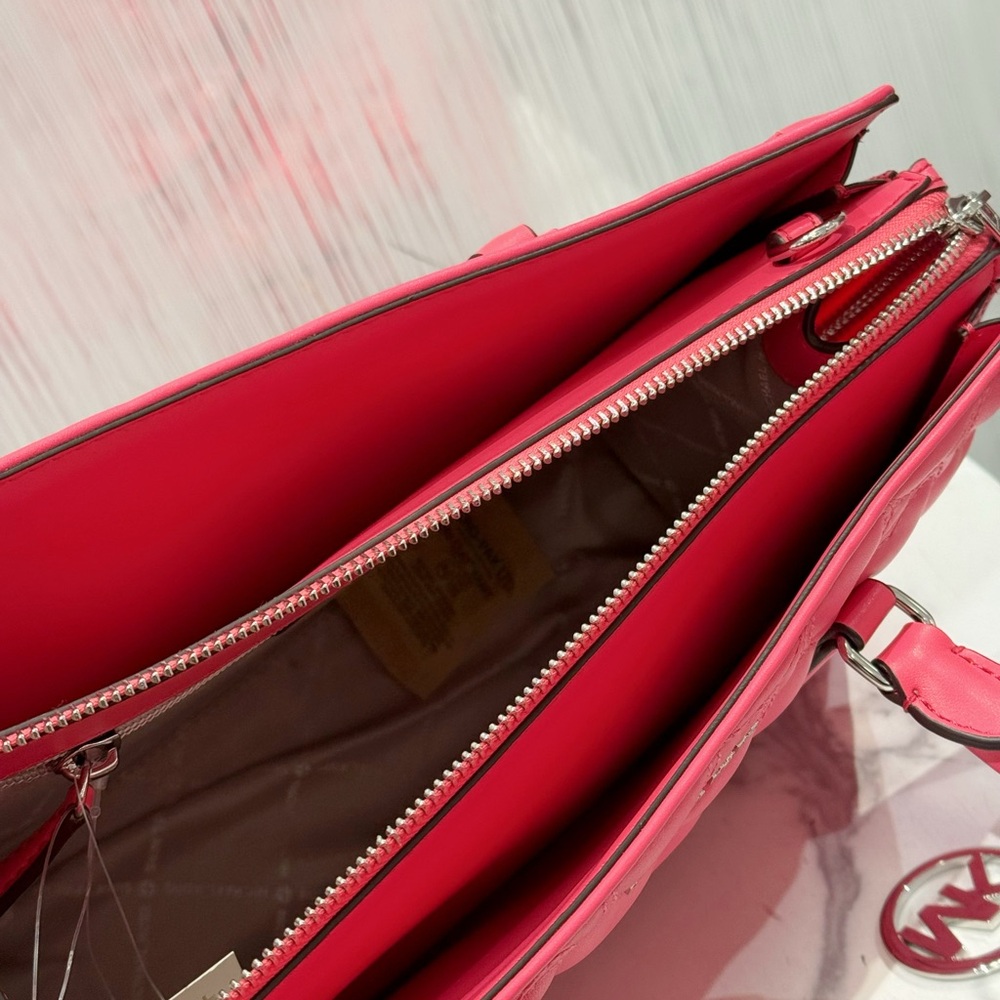 New set michael kors Sheila Medium Heart Embroidered Satchel and Wristlet - Picture 10 of 13
